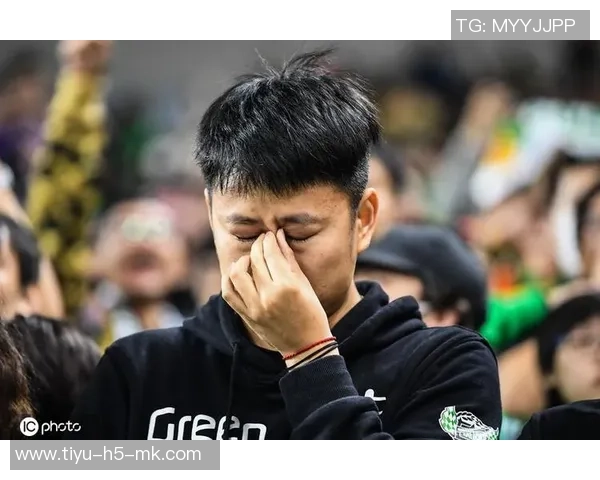 波罗赛后未谢场引发争议怒斥贝里瓦尔引发球迷不满需要深刻反省